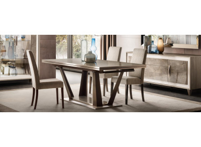 Luxus Miwwelen Iessdësch Dësch Iesszëmmer Wunnzëmmer Holz Edelstol Design Dëscher Nei