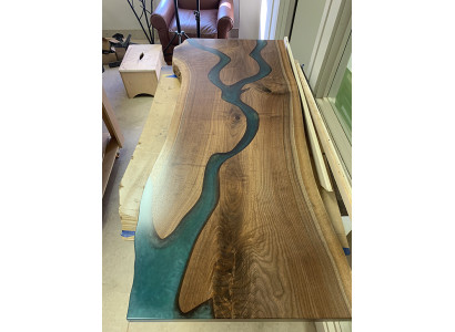 Iessdësch River Table Eechte Holz Deko Flossdësch Massiv Epoxidharz Dëscher