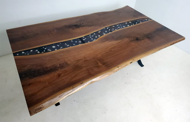 Dësch Iessdësch Dëscher Epoxidharz Epoxy Waasserfall Echt Holz Massiv Miwwelen