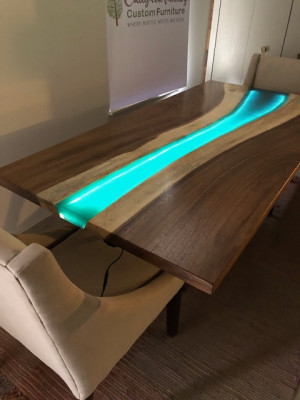Epoxidharz Iessdësch Echtmassivholzméibl Wasserfallepaxy Dësch 240x100 Nei