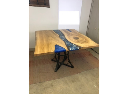 Iessdësch River Table Echt Holz Flosstisch 110x110 Massiv Dëscher