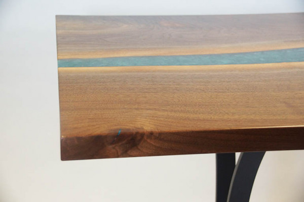 Massivt Holzwierk Epoxy Harz Floss Dësch Schwaarz Waasser Dëscher Epoxy Miwwelen Solid