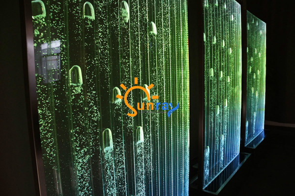 Wandpanelen mat Waasserblasen LED Nei Waasserwand Designer Waasser Wand beliicht.