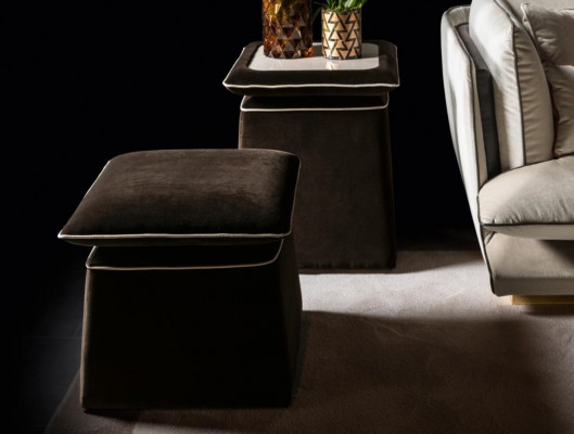 Hocker Fousshocker Ottoman Sëtzocker Sëtzpouf Wunnzëmmer Designer arredoclassic