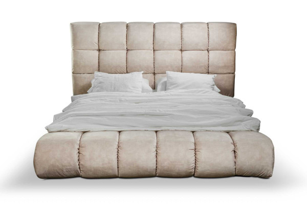 Luxuriéist Plüschbett am Schlofkummer grouss handlech Designerbett Neit dobannen