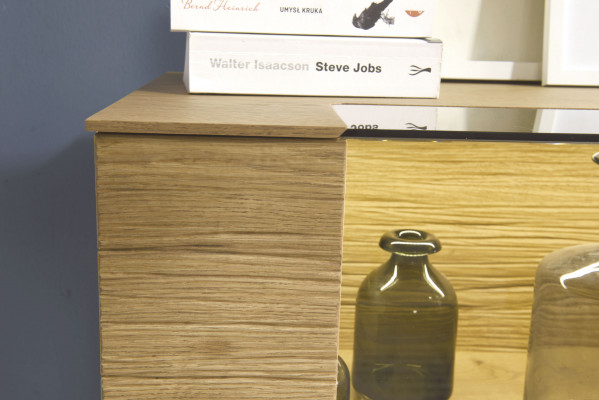 Kleederplaz Schlofzëmmer Holz Schaf Antek Stil Schief Italienesch Miwwelen