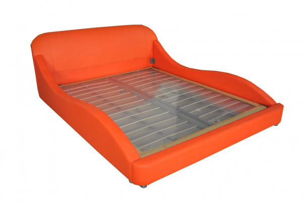 Neit, modern a komfortabel Bett fir d'Schlofzëmmer