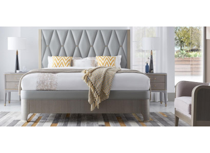 Bett 2x Nuetsdësch 3 dgl. Schlofkummer Set Design Modern Luxus Grupp