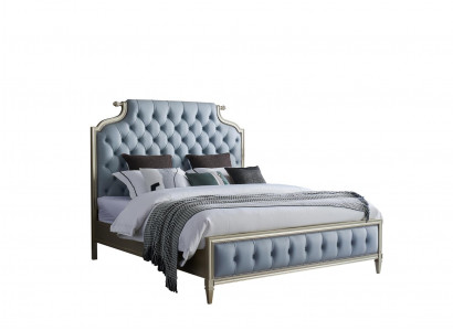 Stilvollt Chesterfield-Bett mat 2 Schlofkummeren a qualitativ héichwäerteger Polsterung.