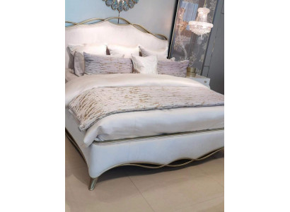 Klassesch Holz Bett, Ehe Duebelbett, Better Design, Polster Schlofzëmmer