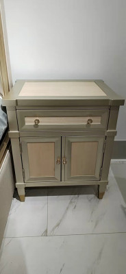 Nuetsdësch Konsolendëscher Holz Kommoden Niewendësch Klassesch Designer