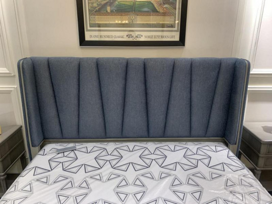 Design Schlofzëmmer 3-Teile Set: Bett, 2x Nuechtkommoden, Betten Set Holz Nuechtkommodi Grau