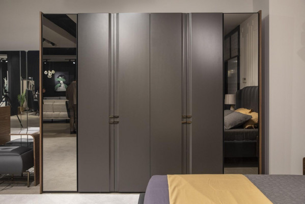 Schlofkummer Set Bett 2x Nuetsdësch Kleederschaf Schmincktësch mat Spigel 5tlg