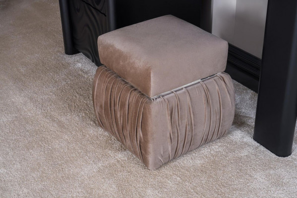 Schminktisch mat Spigel Stull Make-up Schlofkummer Design Miwwel Holz 2tlg.