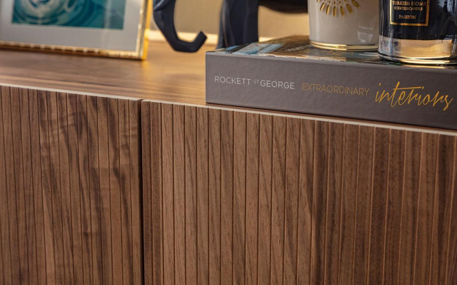 Anrichte Schaf Hochglanz Miwwelen Holz Luxus Kommode Sideboard Mat Spigel Luxus Neit