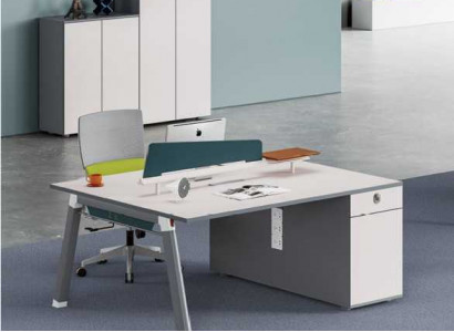 Bureaudësch Dësch Aarbechtsdësch Ariichtung Miwwelen Holz Büro Sekretär