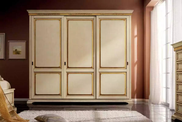 Kleederschaf Holz Schaf Schlofkummer Miwwelen Design Schief Beige