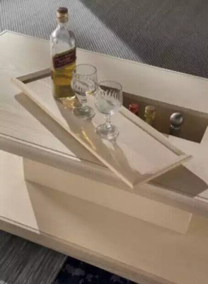 Klassesche Luxus Designer Couchtisch Wunnzëmmer Dësch Niewendësch Holz