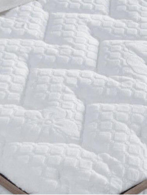 Schlofzëmmer Set Wäiss Boxspring Bett Chesterfield Elegantes 2x Nuetsdëscher 3tlg.