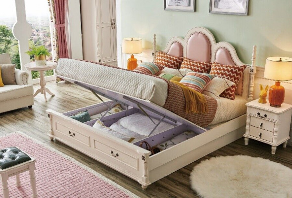 3-teilige Schlofzëmmer-Set, 2x Nuetsdësch aus Holz, Designer Bett, Luxus, Klassesch, Nei