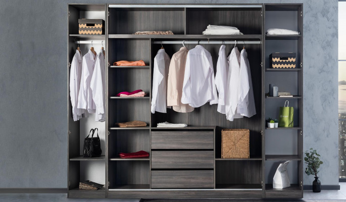 Schlofkummer, Bett, Nuetsdësch, Kleederschaf, Kommode mat Spigel, Miwwelen, Holz, Luxus.