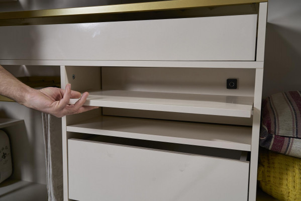 Kleederschaaf, Schaf, Luxus, Holz, Schief, Miwwelen, Design, Luxus, Miwwelen, Schlofzëmmer