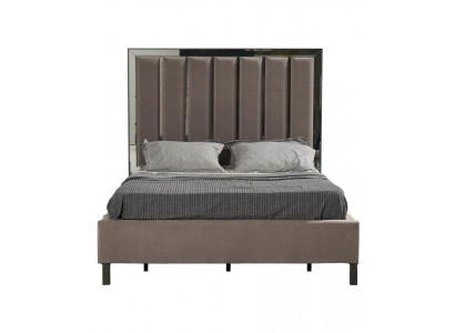 Better Design Bett Polster Schlofzëmmer Hotel Design Duebelbett Metall Taupe Nei