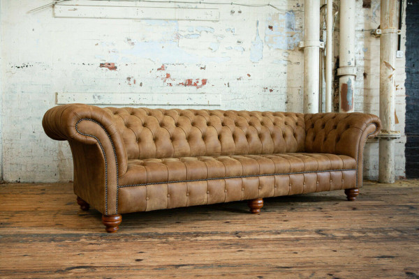 Chesterfield Braun Canapé Sofa Polster 4 Sëtzer Canapéen Sëtz Garnitur