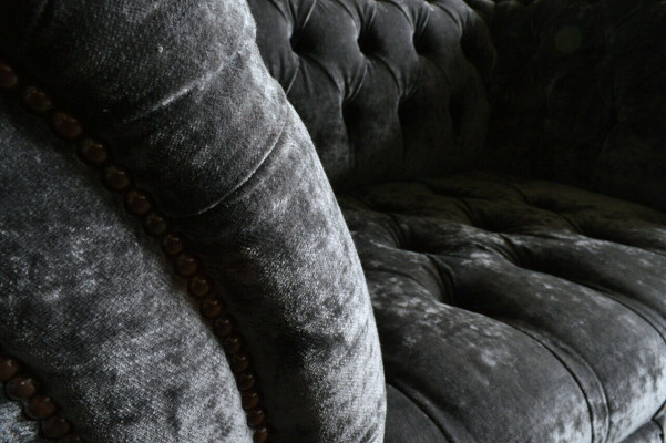 Designer Chesterfield Gro Luksus Couch Sofa 4 Sëtzer Stoff Sofa