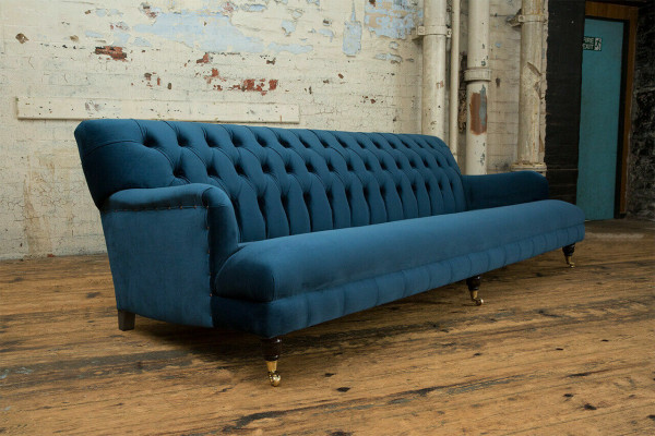 Groussen bloe Chesterfield Véiersëtzer XXL Luxus Sofa Couch Polster Miwwelen