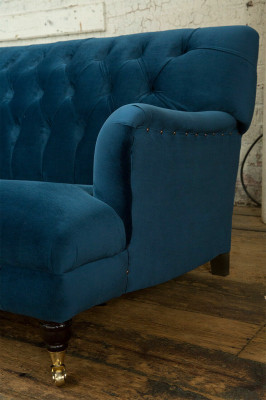 Groussen bloe Chesterfield Véiersëtzer XXL Luxus Sofa Couch Polster Miwwelen