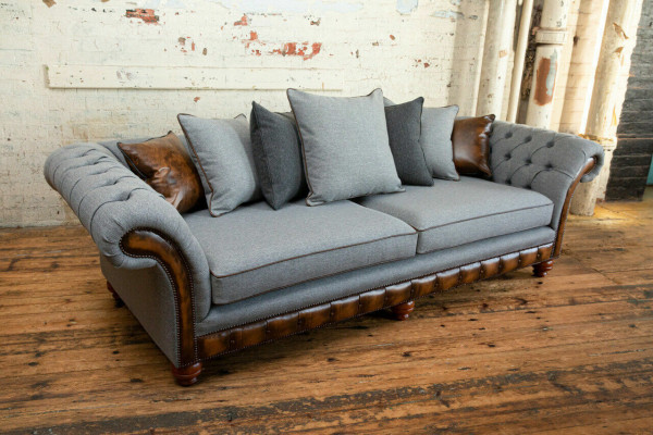 Klassesch Chesterfield Design Sofa 4 Sëtzer Couch Polster Luxus Textil Couchë