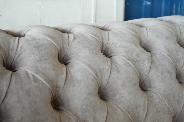 Chesterfield Sofa 4 Sëtzer XXL Polster Designer Couchen Sofas Garnitur