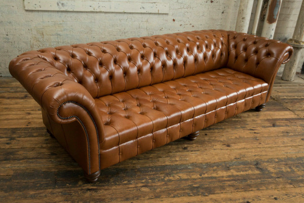 Brong Chesterfield Couch Lieder 4 Sëtzer XXL Grouss Sofa Couchen Grouss Neit Polster.