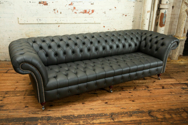 Groue Chesterfield 4-Sëtzer Grouss Sofa Couch Textil Lieder Polster Sofas