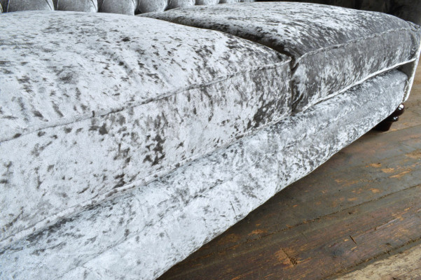 Klassesch Chesterfield Canapé 4 Sëtzer Sofa Couchen Samt Lieder Design Gro 240cm