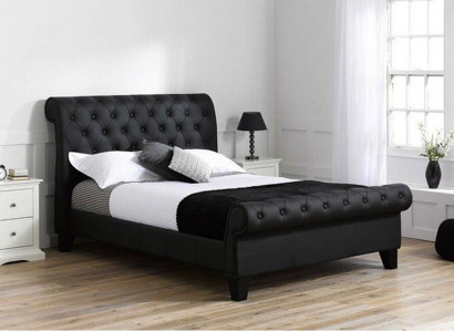 Schwaarzt Chesterfield Hotel Duebelbett Schlofkummer Polster Luxus Miwwelen