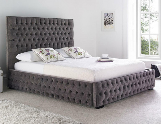 Grau Chesterfield Duebelbett Hotel an Schlofkummer Better