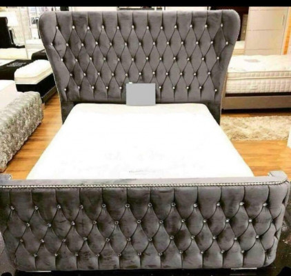 Chesterfield Hotel Duebel Liederbett Schlofzëmmer Polster Luxus Better 200x200