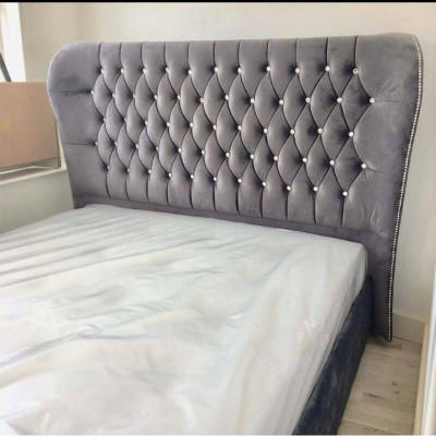 Chesterfield Design Bett Textil Lieder Samt Polster Hotel Better Schlofzëmmer