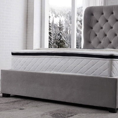 Luxuriéis Gro Doppelbett vum Designer Polstermeubelen Better