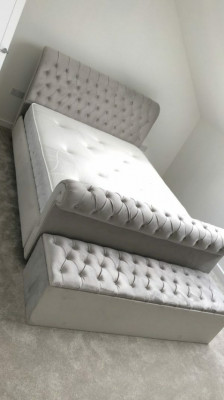 Englesch Designer Schlofkummer Gepolstert Better Duebelbett Hotel Chesterfield
