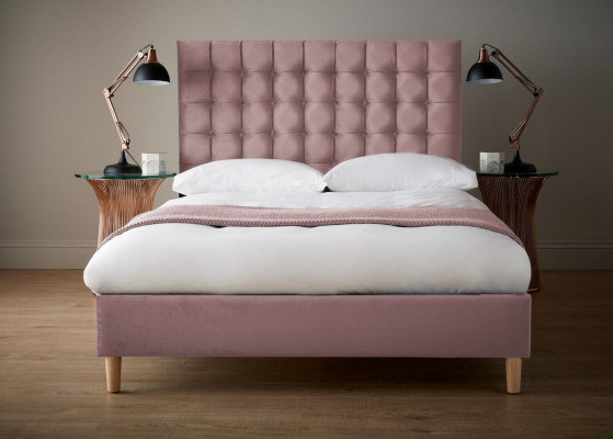 Rosa Designer Chesterfield Duebelbett Designer Schlofzëmmer Bett