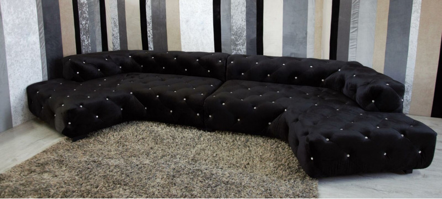 Klassesch Designer Chesterfield Samettee mat Kristallschmuck Wunnlandschaft