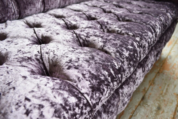 Stilvollen Liila Chesterfield Drësëtzer Luxus Wunnzëmmer 3er Couche