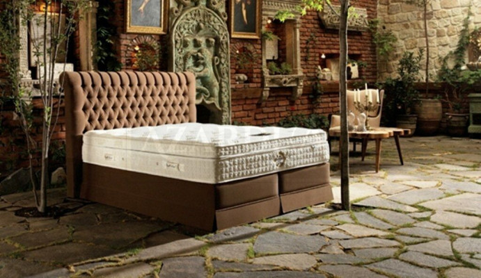 Gréisst Luxus Schlofstuff Chesterfield Bett Polster Design Luxus Duebelbetter