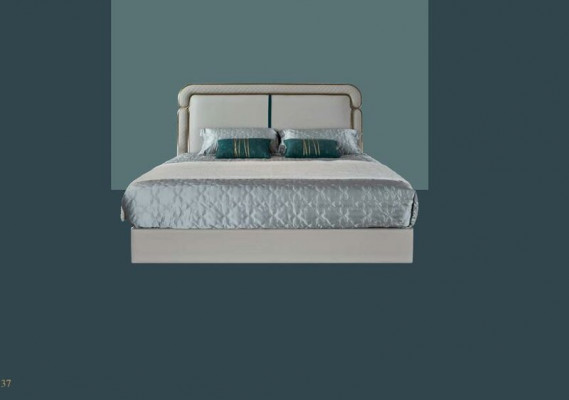 Schlofset Konsolendësch Hocker Nuetsdësch Bett Schlofkummerméibel