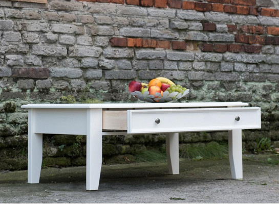 Landhaus Wunnzëmmer Dësch Couchtisch Handaarbecht Echt Holz Canapé Säitentëscher