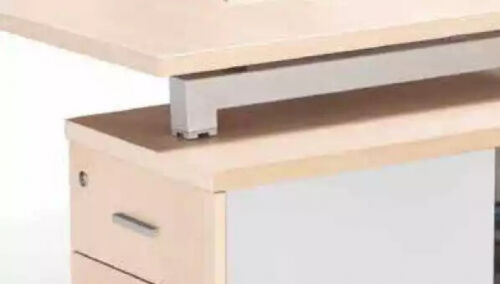 Bürosmiwwelen Schreiffeck Schreifdësch Dëscher Schreifdëscher Ariichtung