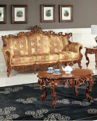Klassescht Dräisëtzert Sofa + Dëschset Klassescht Italienesch Miwwelen 2stéck